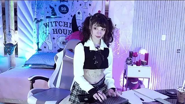 zephirahabney online show from November 6, 2:56 pm