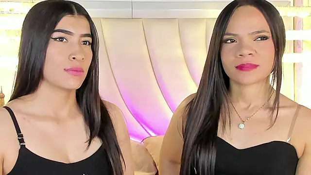 siara and zoe online show from April 9, 10:48 pm