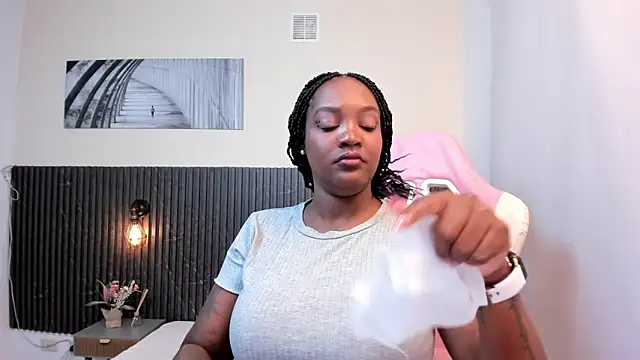 chanel brunette online show from February 22, 12:50 pm