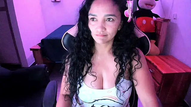 rayza mature 154 online show from July 6, 5:04 pm