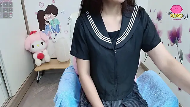 Snapshot of _Mizuki_ chatting on October 7, 5:28 pm Mizuki online show from October 7, 5:28 pm