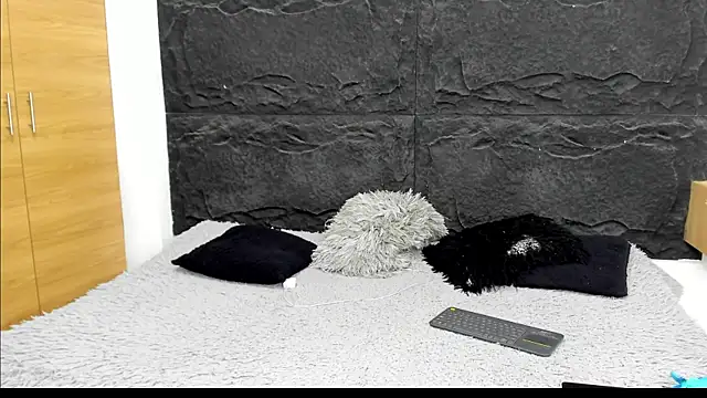 emakross online show from April 14, 12:00 am