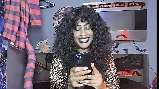 AmazonianMistress online show from November 2, 1:31 am