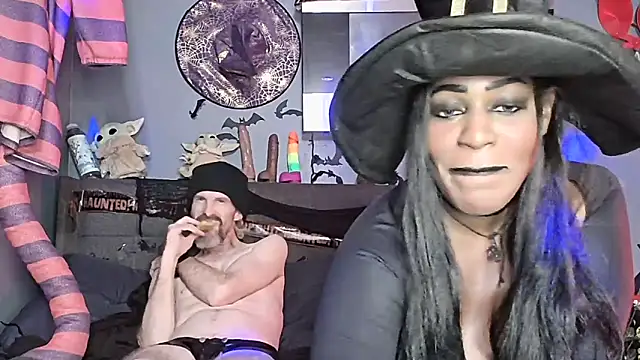 AmazonianMistress online show from November 1, 1:21 am