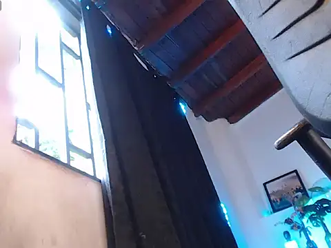 Snapshot of LiaScarlett chatting on October 16, 12:08 pm LiaScarlett online show from October 16, 12:08 pm