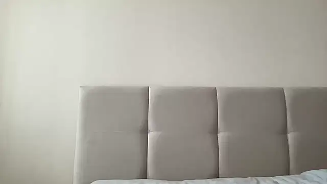 LisaFlower online show from February 13, 11:56 am