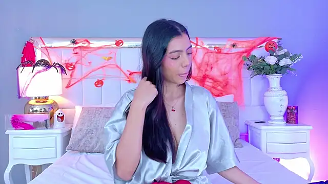 Julie Bennet online show from October 27, 5:03 am