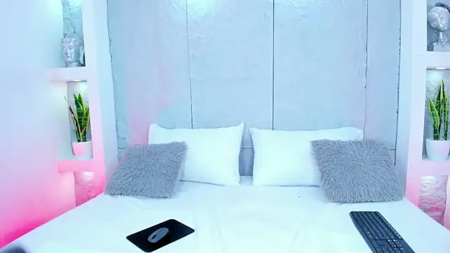 MiaCollson online show from October 17, 5:27 pm