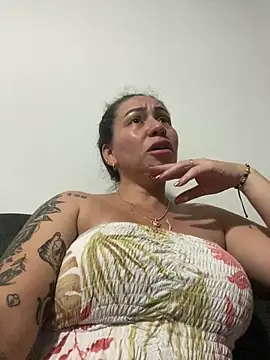 HealingHoney online show from November 15, 4:13 am