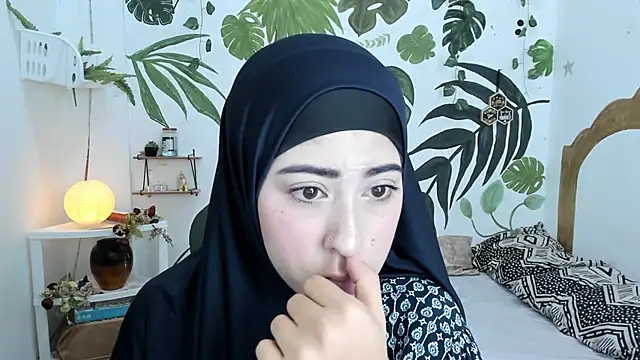 Snapshot of chaymae_nah_ chatting on October 11, 3:33 am chaymae nah online show from October 11, 3:33 am