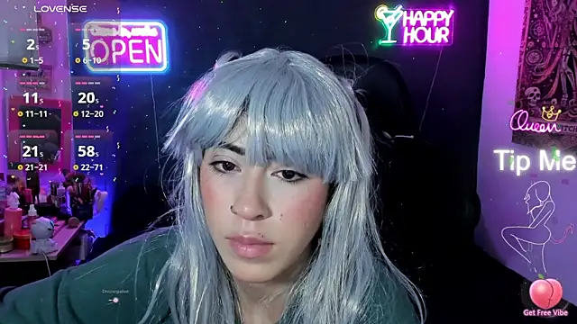 chaymae nah  online show from April 12, 9:23 am