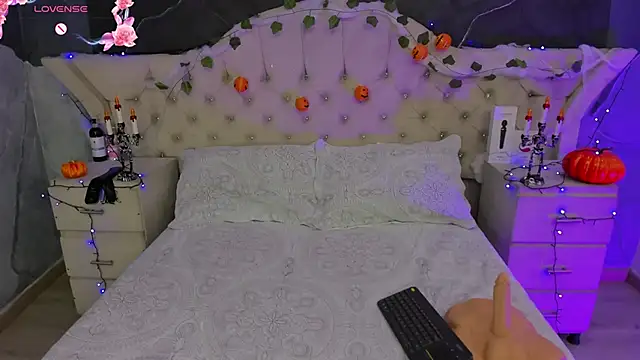 AmberGreyy  online show from October 25, 6:04 pm