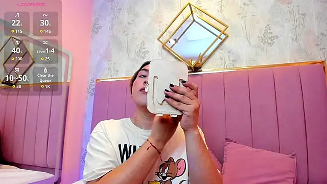 TomLondon  online show from December 22, 3:26 pm