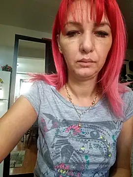 Snapshot of Evadesirex46 chatting on September 15, 6:11 am Evadesirex46 online show from September 15, 6:11 am