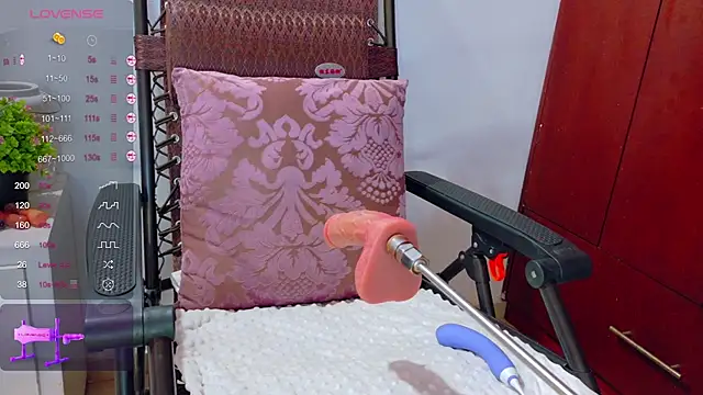 cristal subin69 online show from October 6, 12:00 pm