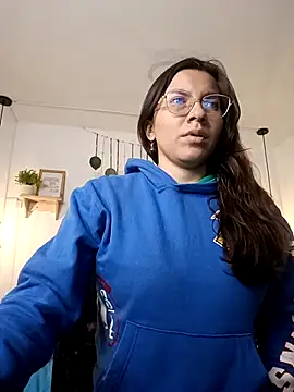 karlamorris  online show from October 6, 1:50 pm