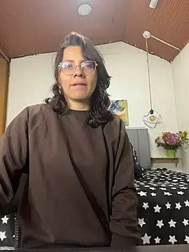 karlamorris  online show from February 25, 1:31 pm