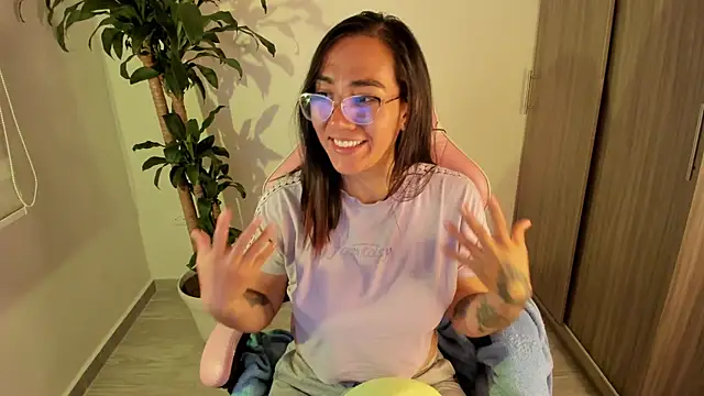 Sofi Martinezz0 online show from October 15, 2:25 am