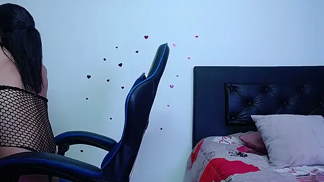 Georgina Copper online show from March 30, 11:15 pm