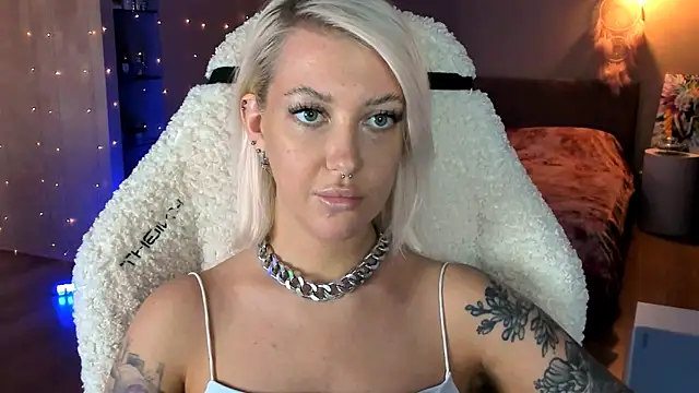 tykioty Miley online show from October 10, 11:48 am