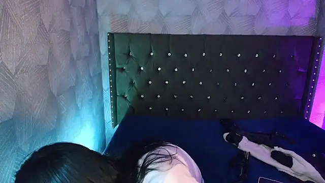 AnnaliOlsenX online show from June 13, 6:49 pm
