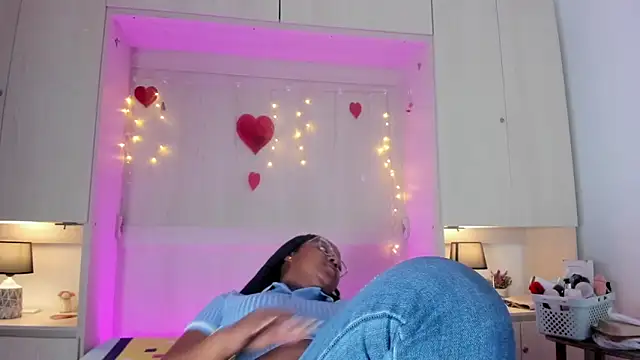 tamaraa smiith online show from February 28, 7:46 pm