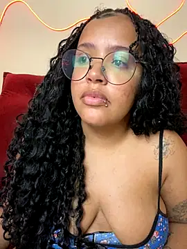 Snapshot of 99_Lilith chatting on October 2, 3:33 am 99 Lilith online show from October 2, 3:33 am