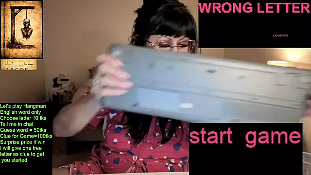 YourDreamLoverr online show from April 13, 12:45 am