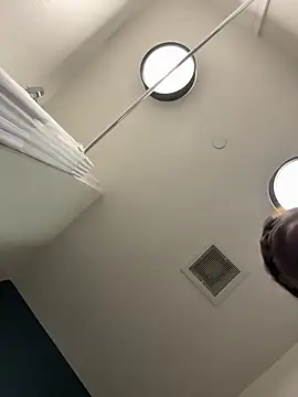 JoWheelsss online show from March 1, 11:15 pm