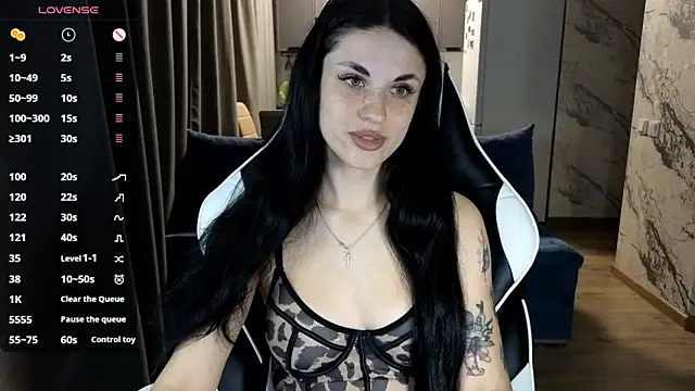 Mary   Moore online show from September 28, 1:27 pm