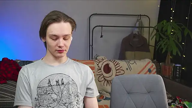 cherrydany online show from February 14, 5:37 pm