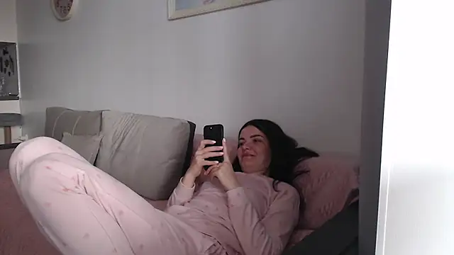  JustmeHere  online show from February 19, 9:42 am