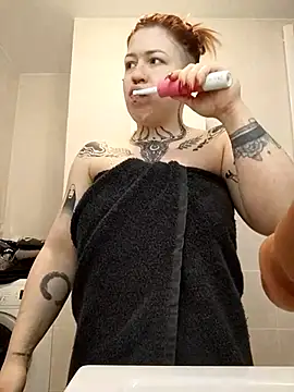 divine eve online show from April 19, 1:22 pm