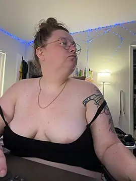 BBW2320 online show from July 18, 3:03 pm