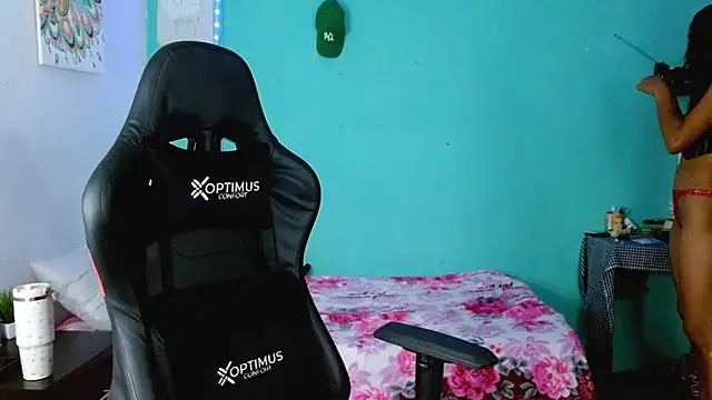 sensitive brunette online show from April 23, 1:57 am