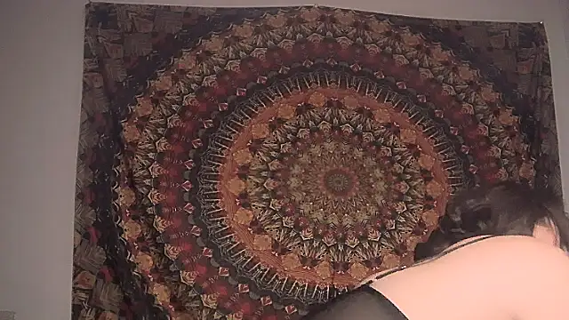 HeyyImHarlowe online show from February 8, 6:50 am