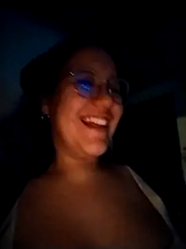 Snapshot of sweet--emily chatting on October 19, 6:37 am sweet--emily online show from October 19, 6:37 am
