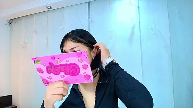 lina bedoya  online show from February 9, 11:34 am