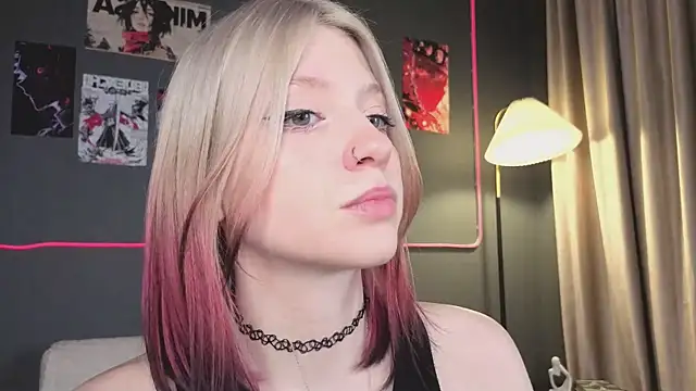 arielabradberry online show from March 4, 3:18 pm