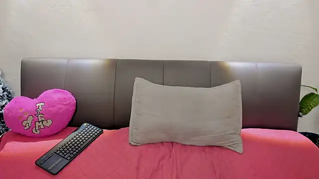 jessamond online show from December 16, 9:20 pm