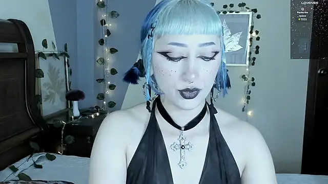 Snapshot of BlueBerry____ chatting on September 10, 10:10 pm BlueBerry     online show from September 10, 10:10 pm