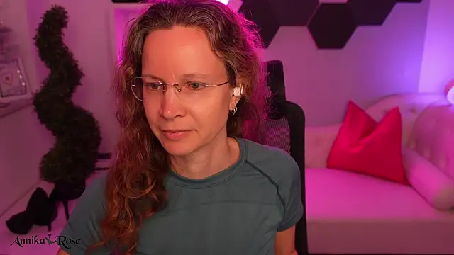 AnnikaRose online show from February 9, 6:59 am