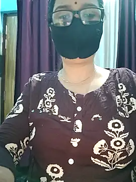 Aishwaryaa 69 online show from October 26, 4:35 pm