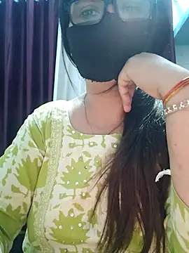 Snapshot of Aishwaryaa_69 chatting on September 13, 3:03 am Aishwaryaa 69 online show from September 13, 3:03 am