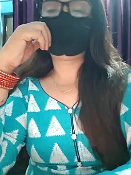Snapshot of Aishwaryaa_69 chatting on October 19, 6:37 am Aishwaryaa 69 online show from October 19, 6:37 am