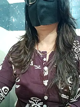 Aishwaryaa 69 online show from February 4, 9:45 am