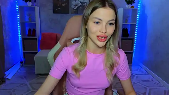 EmmyMills online show from February 28, 9:47 pm