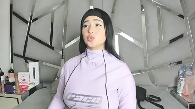 Catherinee69 x online show from November 16, 4:36 am