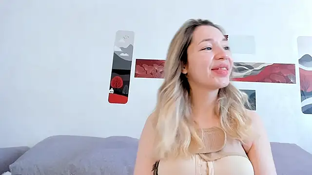 MiaThaine online show from June 16, 3:29 am