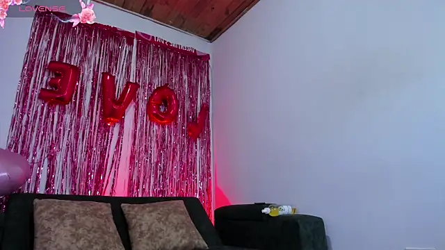 liz 25b online show from February 14, 4:36 am